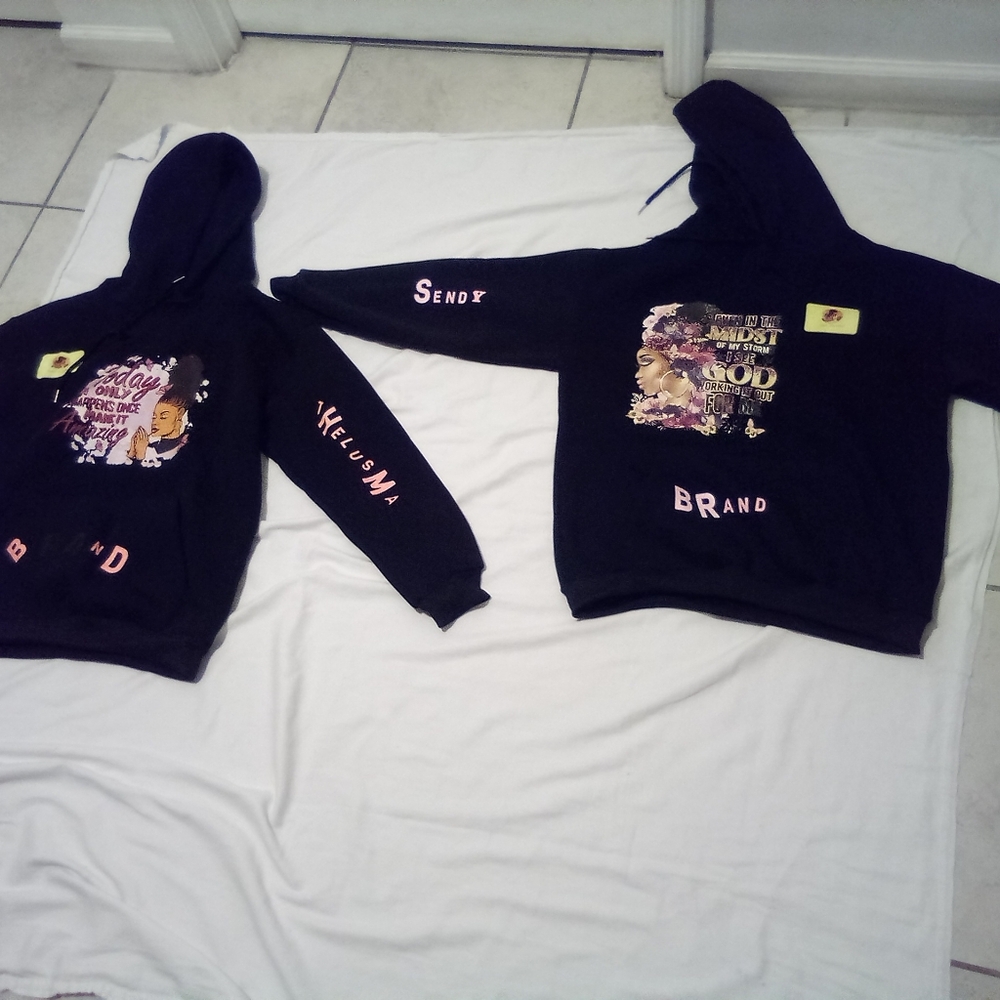 Clothes - Picture 3 of 8